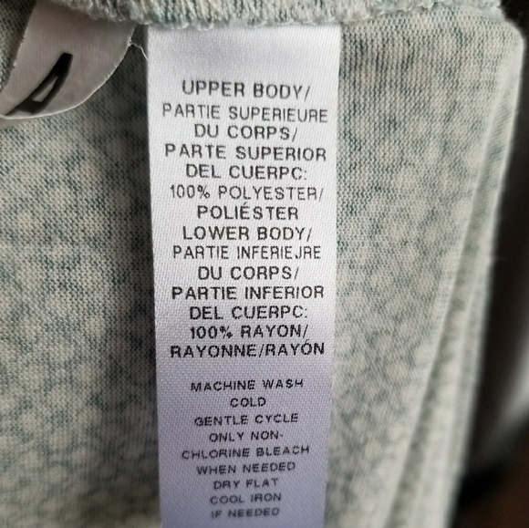 Dainty sleeveless loft blouse - Picture 7 of 7